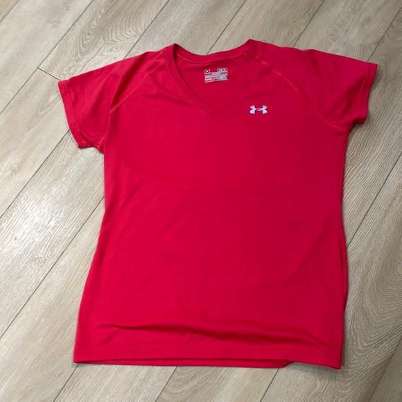 Under armour, coral pink, exercise top, size M - Picture 1 of 3